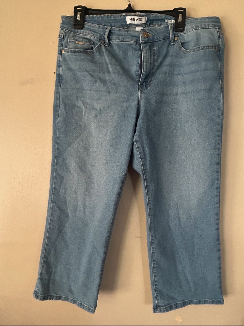 Nine West Jeans Size 14 Light Wash Denim Capris